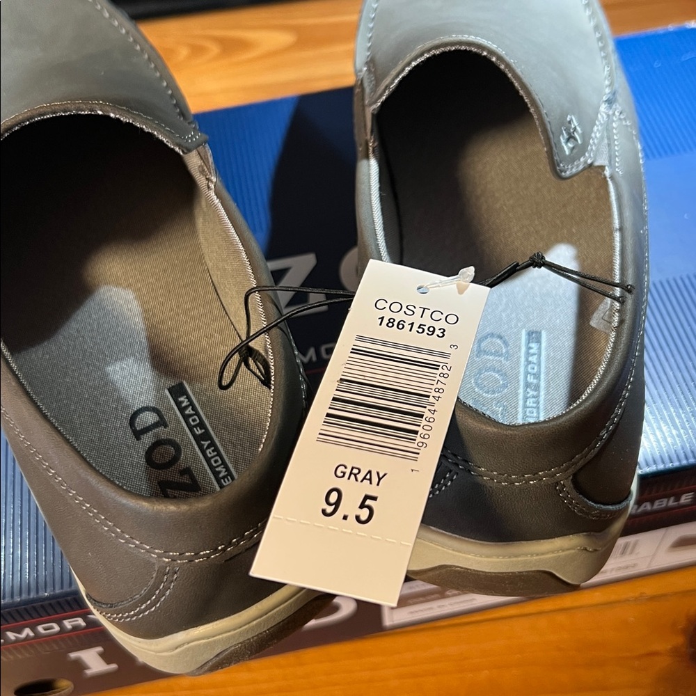 Izod Men's Gray Slip-On Loafers - Picture 6 of 6